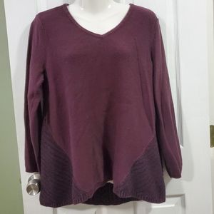 Maroon sweater w/back design